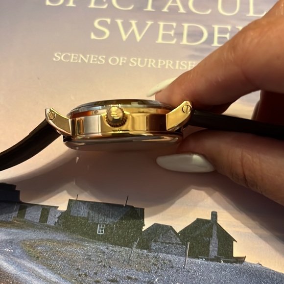 Rose Gold and brown automatic watch
Box included - Picture 7 of 10